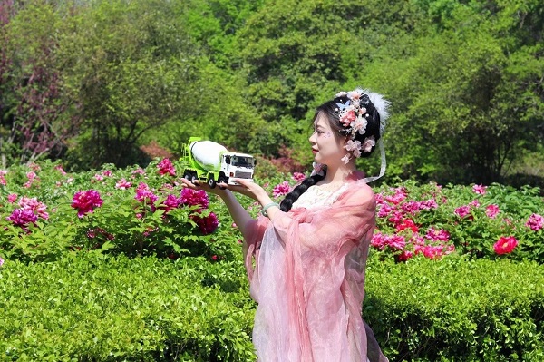 【公司新聞】美！太美了！快來(lái)欣賞凌宇“牡丹仙子”